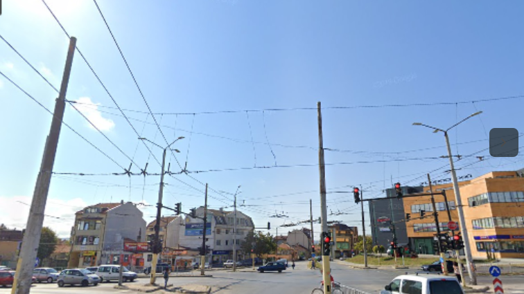 Проблем със сигнален кабел е причинил повредата на светофара до Дом Младост във Варна